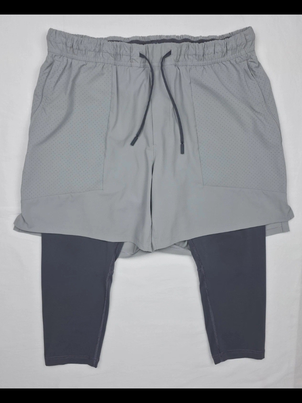 lululemon License to Train 2-in-1 shorts Tights 21" Grey/Charcoal  XL